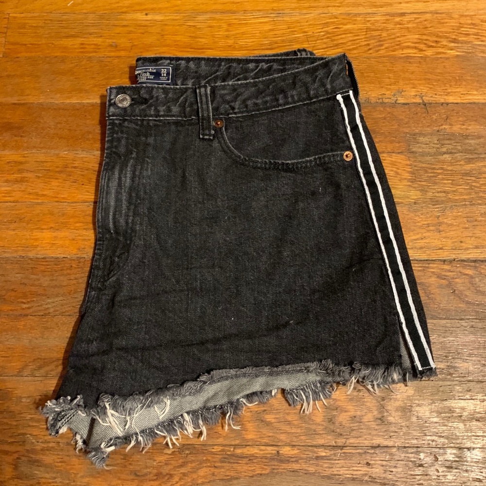 🎉ONE HOUR SALE! black high rise jean shorts